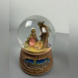 Fontanini Musical Glitterdome Globe O Come All Ye Faithful Nativity